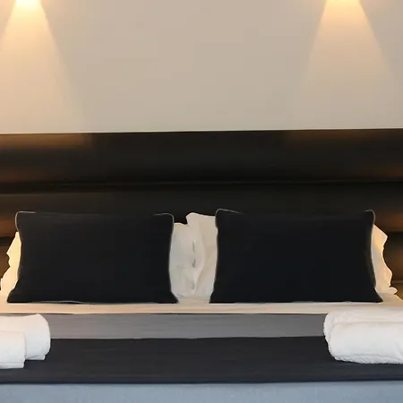 Little Rose Lodge-2