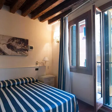 Venice Resorts GuestHouse vicino Piazzale Roma e Stazione-3