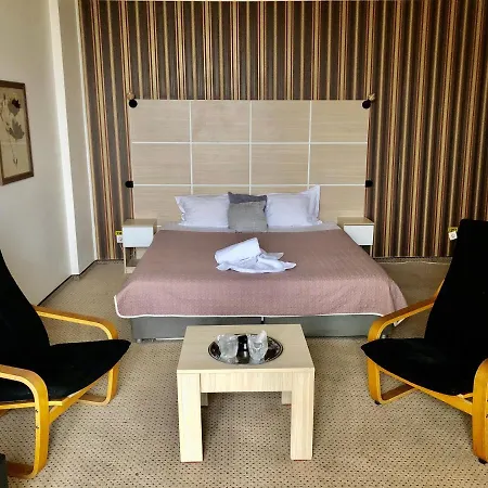 Hotel Mon Caprice-2