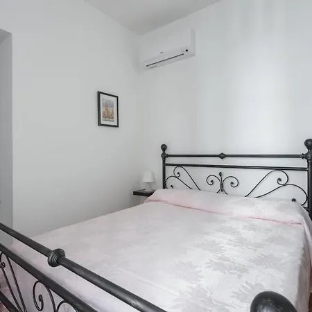 Cornelia Penthouse-3