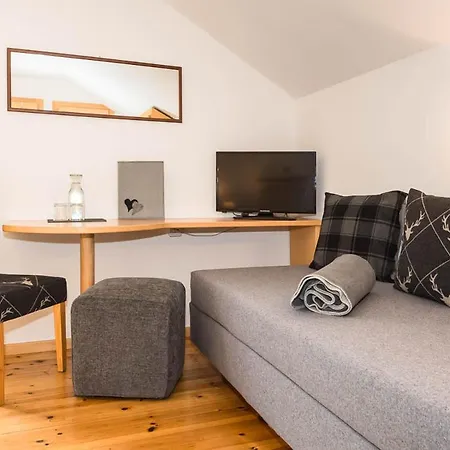 Haus Claudia B&B-3