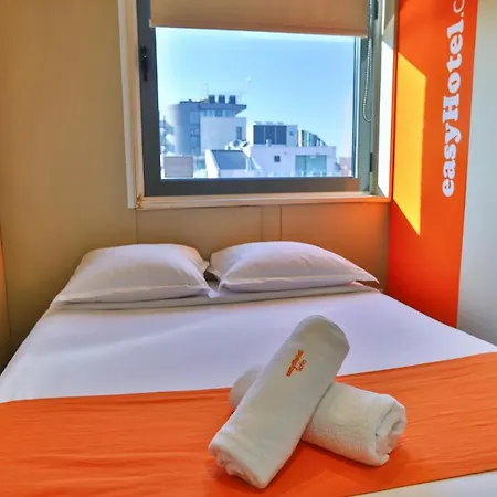 Easyhotel Sofia-3