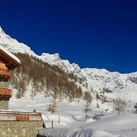3 Chalets Aparthotel-2