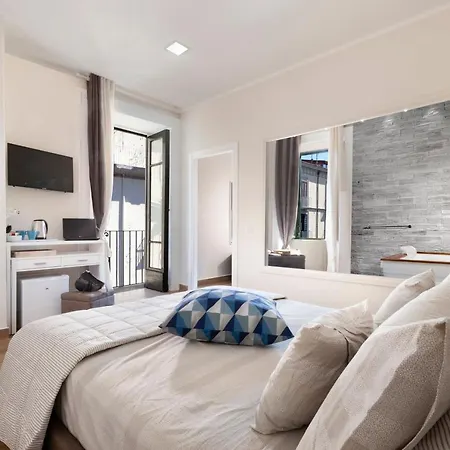 Emma Luxury Room-3