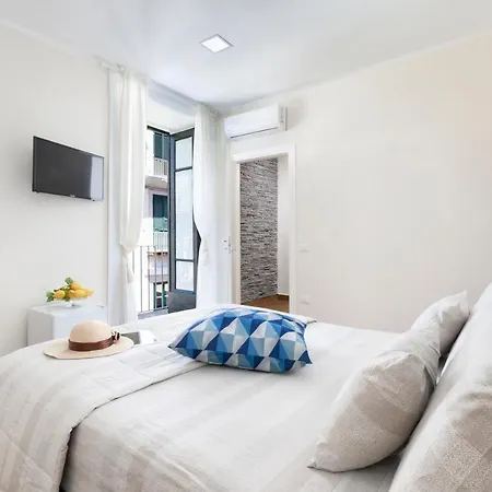 Emma Luxury Room-2