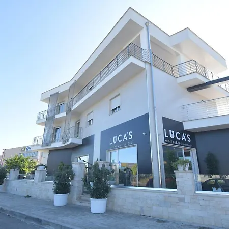 Noemi B&B-3