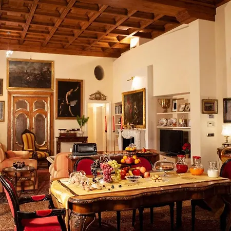 Gran Suite Piazza Maggiore - T&T communications-2