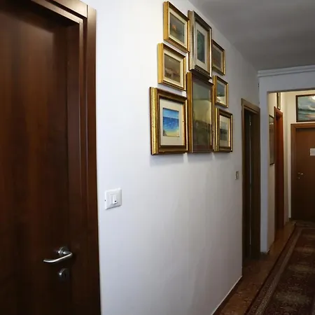 Venice Rainbow Apartment-3