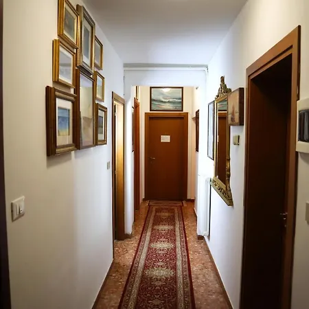 Venice Rainbow Apartment-2