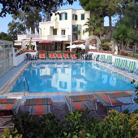 Albergo Villa Hibiscus-3