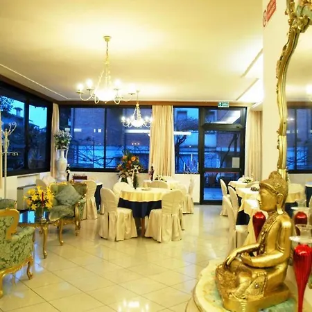 Hotel Flowers-2