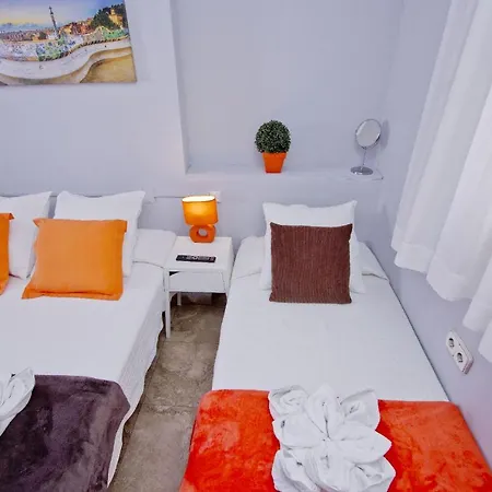 Barcelona City Seven Hostal-2
