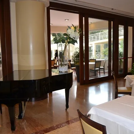 Palace Hotel-2