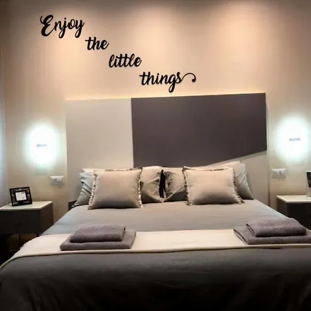 Room Sweet Room 2-2