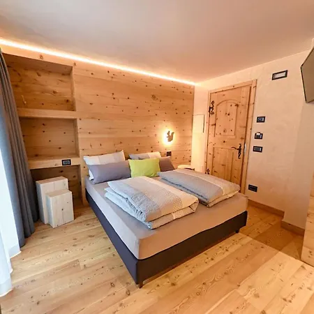 Chrys B&B-3
