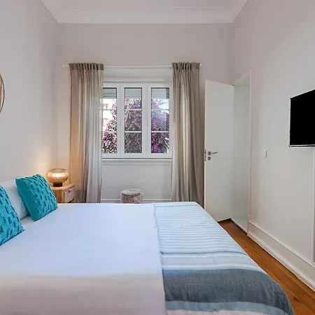The Local Guest House Lisbon-2