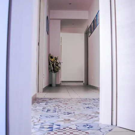 Walk Rooms-3