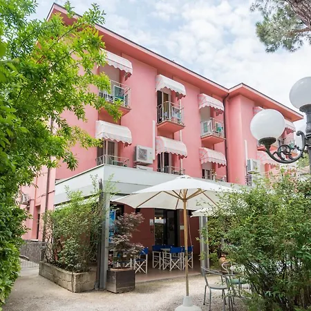 Hotel Villa Rosa-3