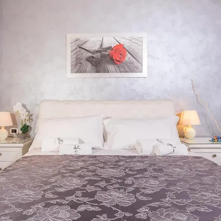 Starry Rome Guest House-2
