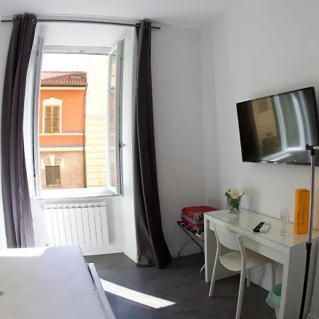 I Love Vaticano Guest House-3