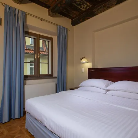 Charles Bridge Heritage Suites By Salvator Hotels-3