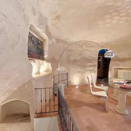 Casa Tudor Art Luxury Rooms-3