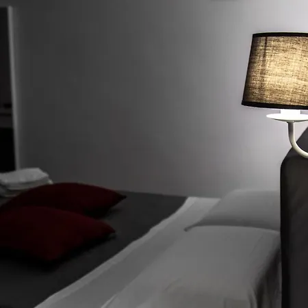 Aurora Luxury Rooms-2