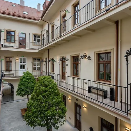 Palace Apartments-2