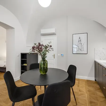 Palace Apartments-3