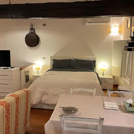 Antica Corte Hotel Residence di Charme Ferrara-3