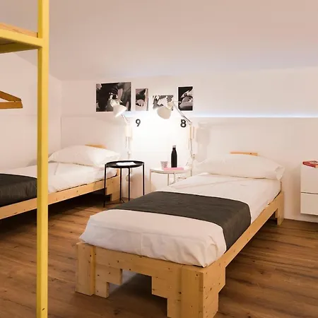 Gabanel Bike Hostel And B&B-2