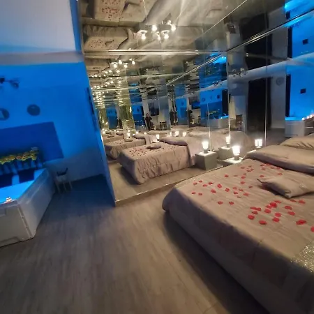 Diamond Rooms-2