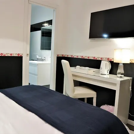 Luxury Vatican Rooms-2