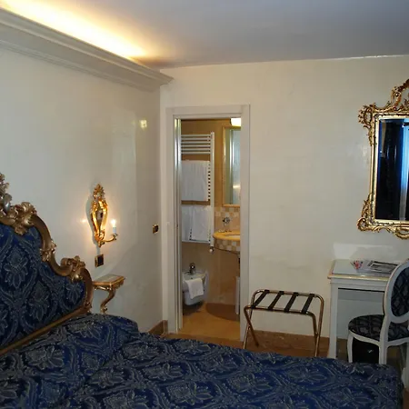 Hotel Vecellio Venice On The Lagoon-3