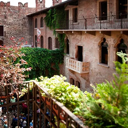 Relais Balcone di Giulietta-3