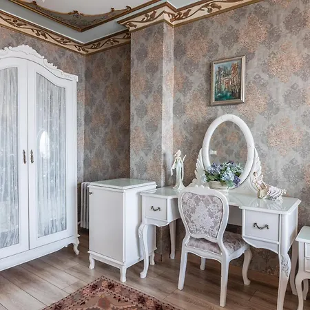 Romantic Hotel Istanbul-3