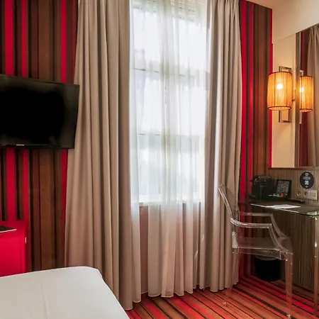 Westcord City Centre Hotel-3