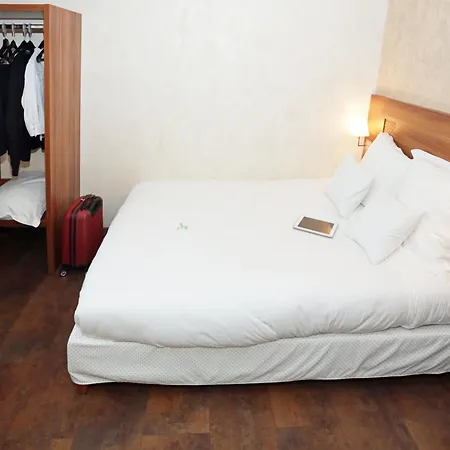 The Originals City, Hotel Colmar Gare-3