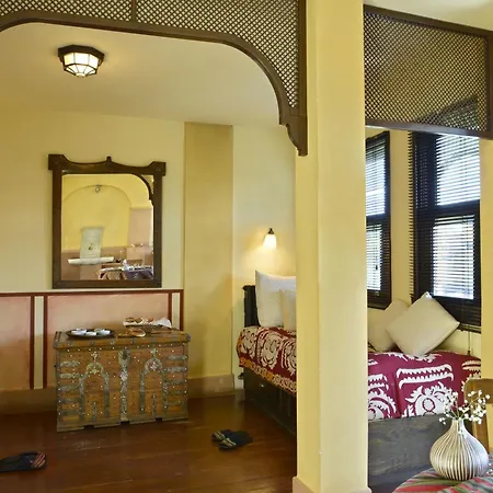 Hotel Empress Zoe-2