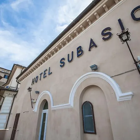 Hotel Subasio-3