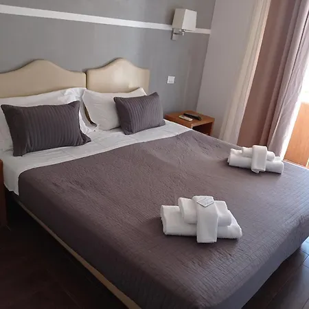 Rome Travellers Hotel-3