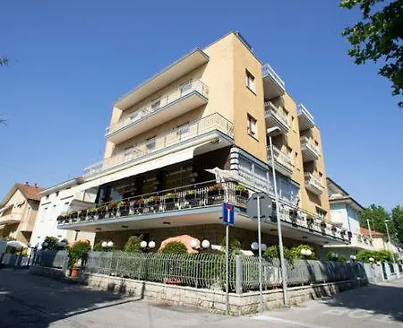 Hotel Luca-3