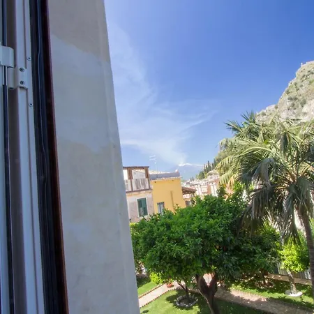 Villa Valverde Apartments E B&B-3