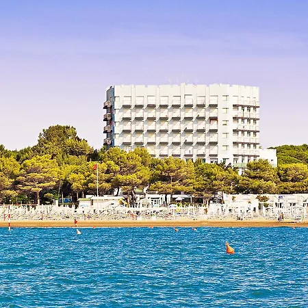 International Beach Hotel-2
