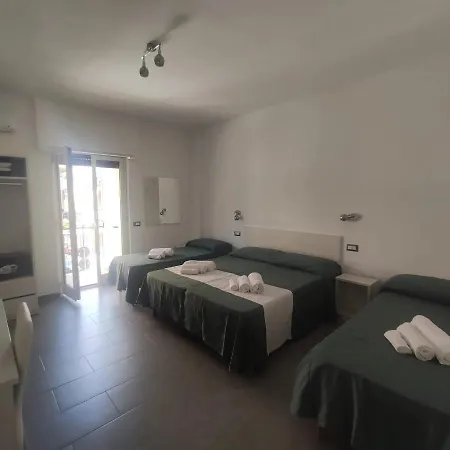 Ninfea Tropea City Rooms-3