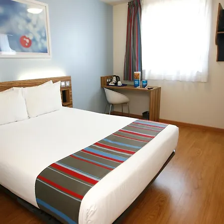 Travelodge Barcelona Poblenou-3