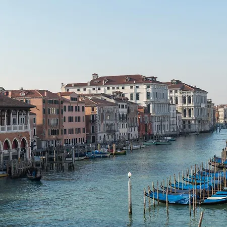 Locanda Leon Bianco On The Grand Canal-2