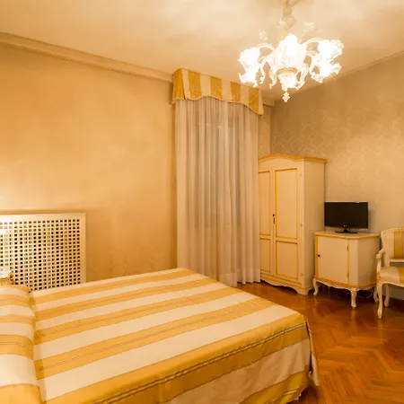 Palazzo Guardi-3