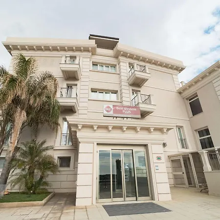 Best Western Plus Hotel Perla Del Porto-3