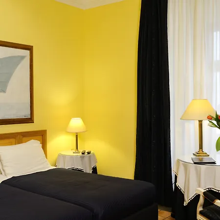 Hotel Locanda Cairoli-3